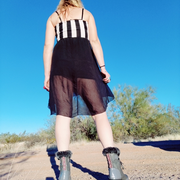 Dress - Picture 2 of 2